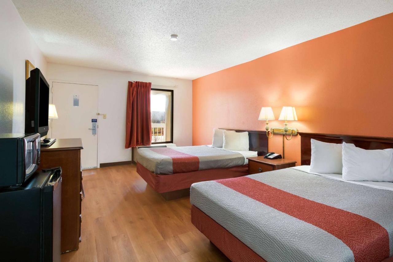 Motel 6-Holyoke, Ma Westfield Exterior photo